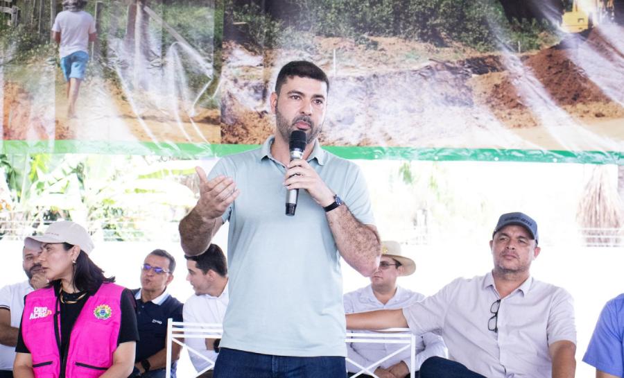 Nicolau Júnior destaca papel dos empresários acreanos durante assinatura de ordens de serviço no Vale do Juruá